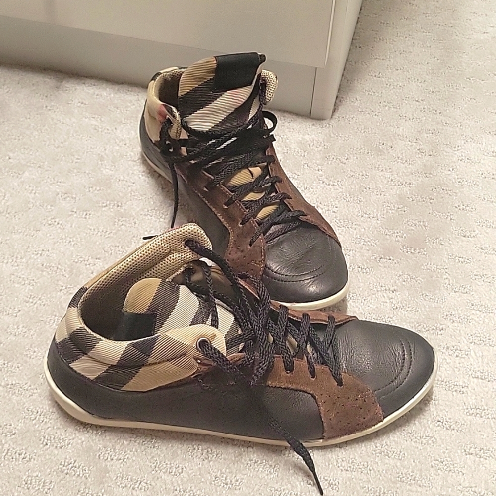 Burberry shoes